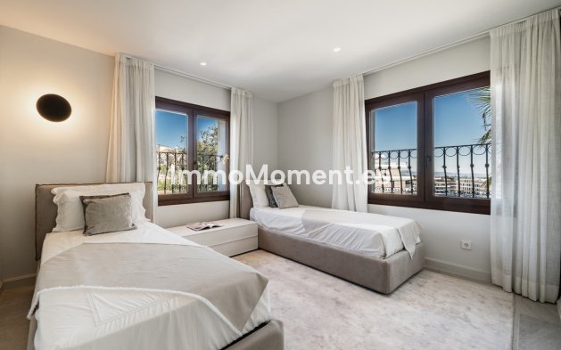 Wiederverkauf - Villa - Estepona  - New Golden Mile