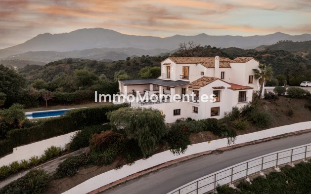 Wiederverkauf - Villa - Estepona  - New Golden Mile