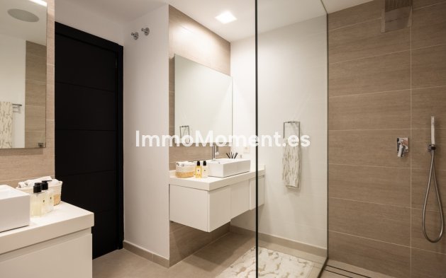 Revente - Villa - Marbella - Nueva Andalucía