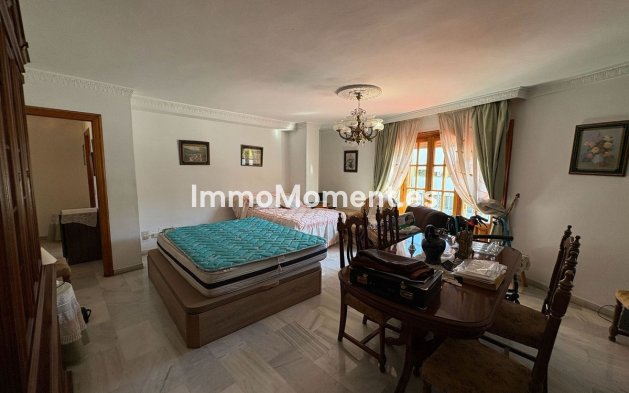 Revente - Maison mitoyenne - Estepona  - Estepona Centro