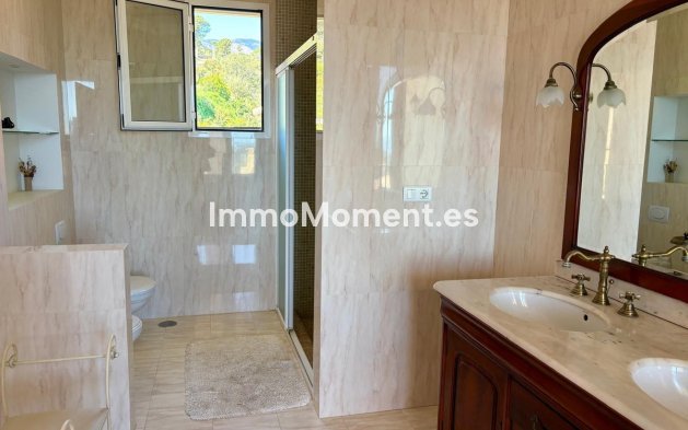 Revente - Maison de campagne - Estepona  - Estepona Centro