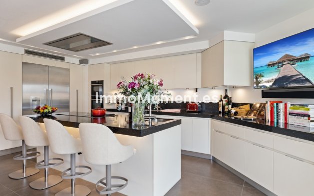 Wiederverkauf - Villa - Marbella - Nueva Andalucía