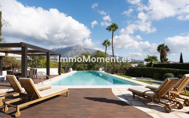 Wiederverkauf - Villa - Marbella - Nueva Andalucía
