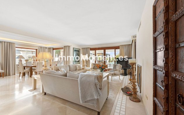 Wiederverkauf - Villa - Marbella - Nueva Andalucía