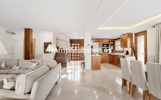 Wiederverkauf - Villa - Marbella - Nueva Andalucía