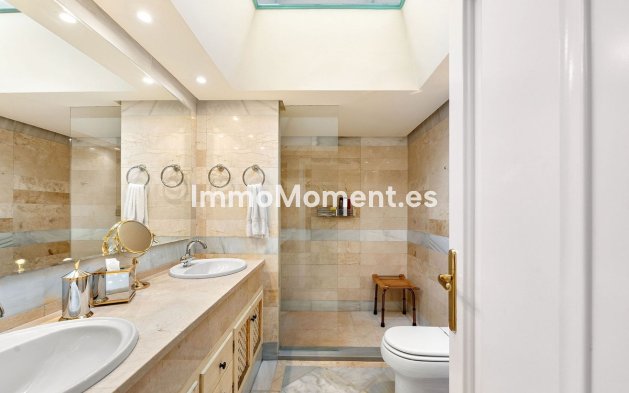 Wiederverkauf - Villa - Marbella - Nueva Andalucía