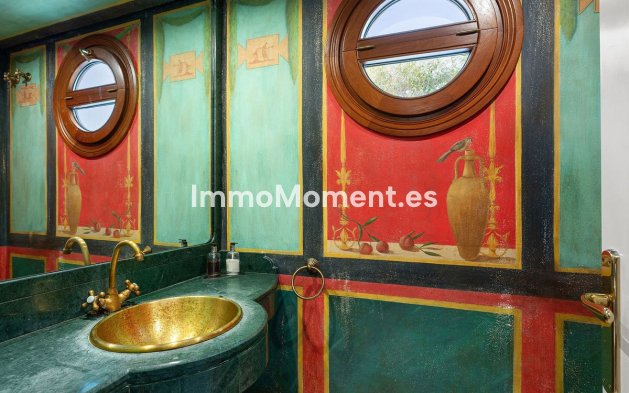 Wiederverkauf - Villa - Marbella - Nueva Andalucía