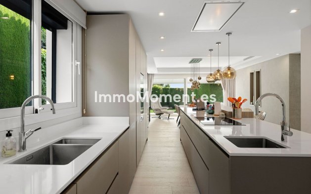 Revente - Villa - Marbella - Nueva Andalucía