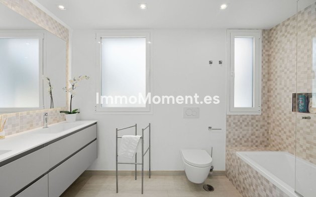 Revente - Villa - Marbella - Nueva Andalucía