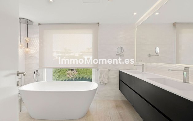 Revente - Villa - Marbella - Nueva Andalucía