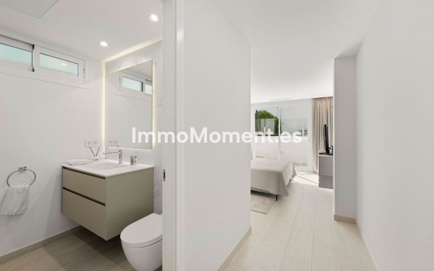 Revente - Villa - Marbella - Nueva Andalucía