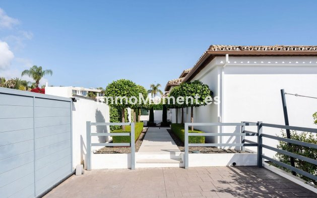 Revente - Villa - Marbella - Nueva Andalucía