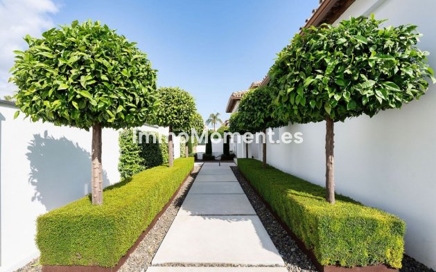 Revente - Villa - Marbella - Nueva Andalucía