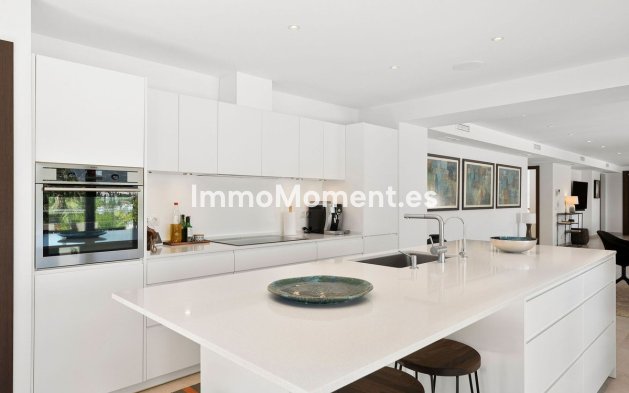 Wiederverkauf - Villa - Marbella - Nueva Andalucía