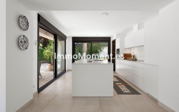 Wiederverkauf - Villa - Marbella - Nueva Andalucía