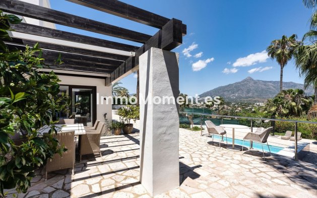 Wiederverkauf - Villa - Marbella - Nueva Andalucía