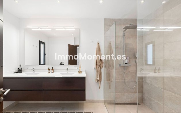 Wiederverkauf - Villa - Marbella - Nueva Andalucía