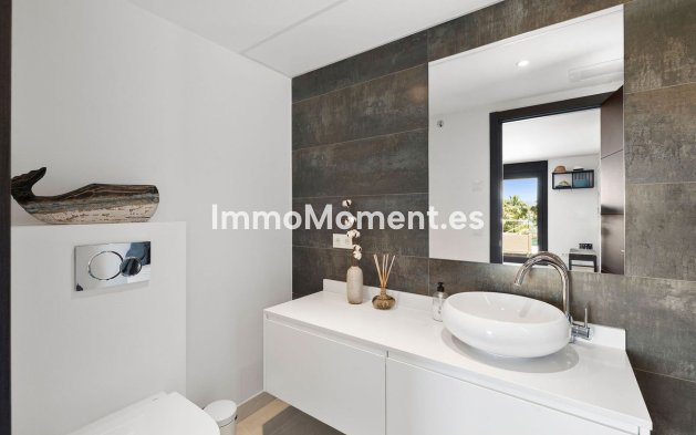 Wiederverkauf - Villa - Marbella - Nueva Andalucía