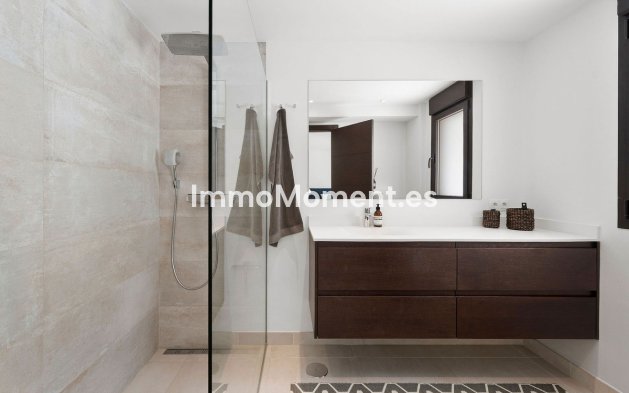 Wiederverkauf - Villa - Marbella - Nueva Andalucía