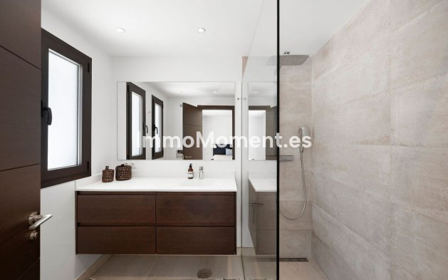 Wiederverkauf - Villa - Marbella - Nueva Andalucía