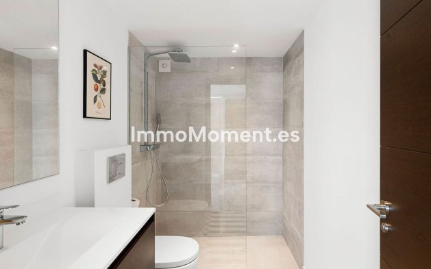 Wiederverkauf - Villa - Marbella - Nueva Andalucía