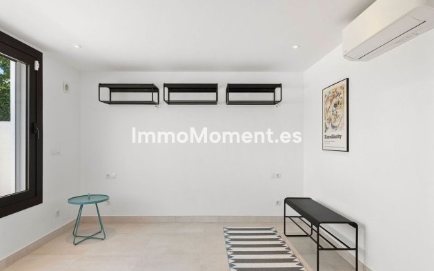 Wiederverkauf - Villa - Marbella - Nueva Andalucía