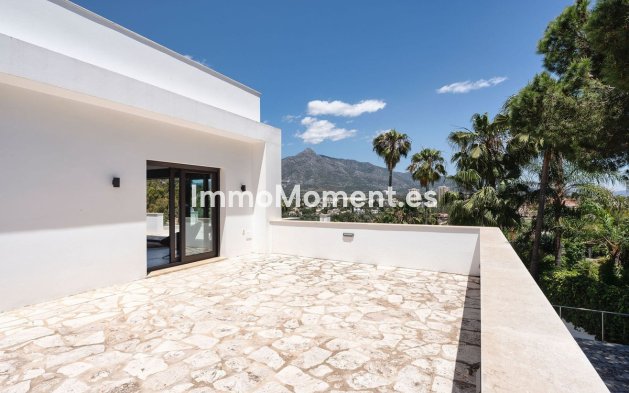 Wiederverkauf - Villa - Marbella - Nueva Andalucía