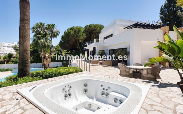 Wiederverkauf - Villa - Marbella - Nueva Andalucía