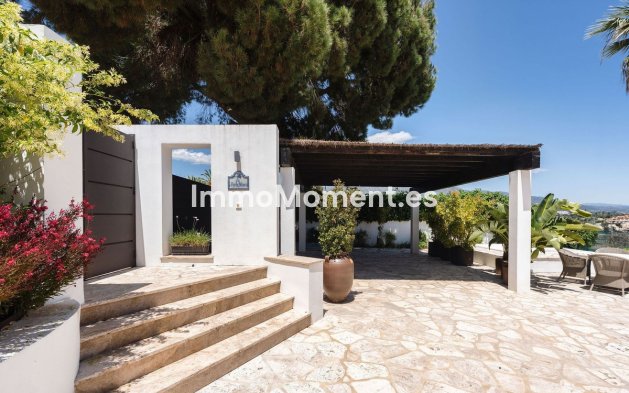 Wiederverkauf - Villa - Marbella - Nueva Andalucía