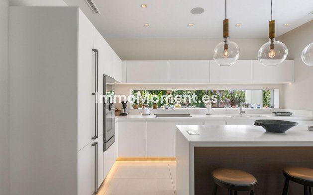 Wiederverkauf - Villa - Marbella - Nagüeles