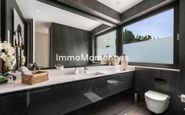 Wiederverkauf - Villa - Marbella - Nagüeles