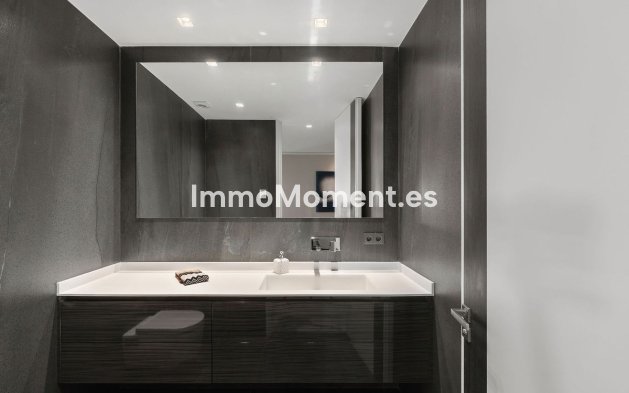 Wiederverkauf - Villa - Marbella - Nagüeles