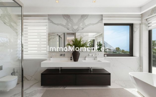 Wiederverkauf - Villa - Marbella - Nagüeles