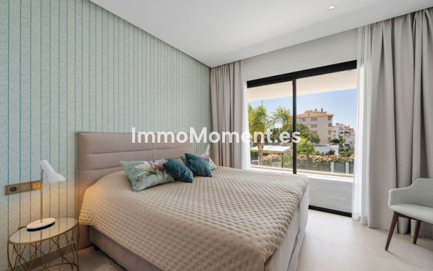 Wiederverkauf - Villa - Marbella - Nueva Andalucía