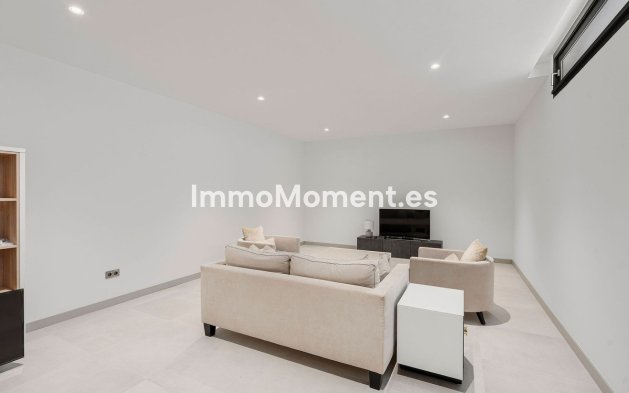 Wiederverkauf - Villa - Marbella - Nueva Andalucía