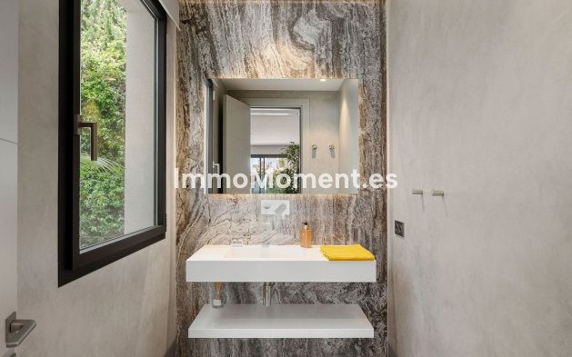 Wiederverkauf - Villa - Marbella - Nueva Andalucía