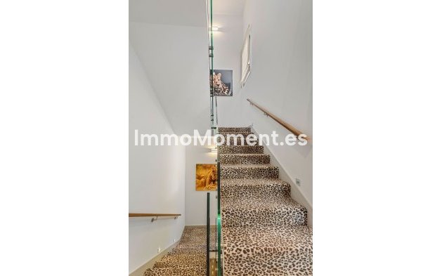 Wiederverkauf - Villa - Marbella - Nueva Andalucía