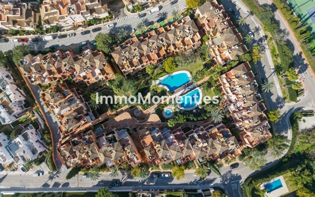 Revente - Maison mitoyenne - Marbella - Nueva Andalucía