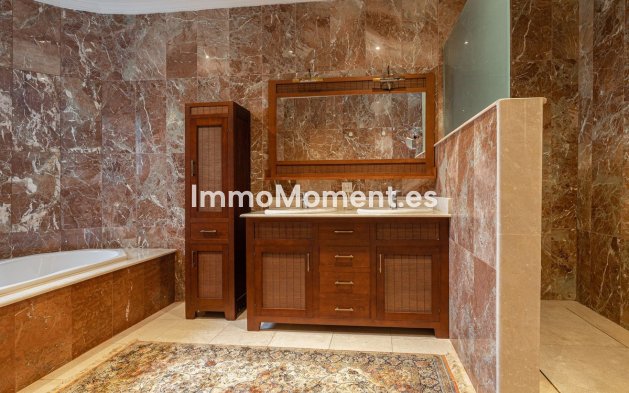 Bestaande woning - Vrijstaande villa - Estepona  - New Golden Mile