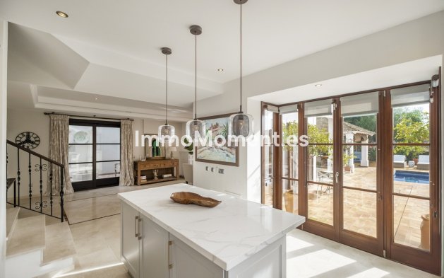 Resale - Villa - Benahavís - El Madroñal