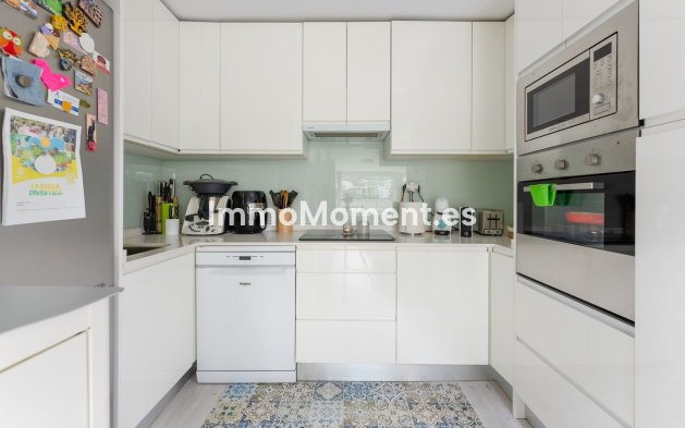 Resale - Apartment - Fuengirola - Fuengirola Centro