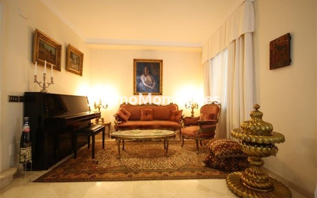 Wiederverkauf - Villa - Marbella - Los Monteros