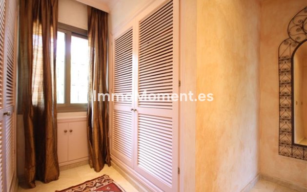 Wiederverkauf - Villa - Marbella - Los Monteros