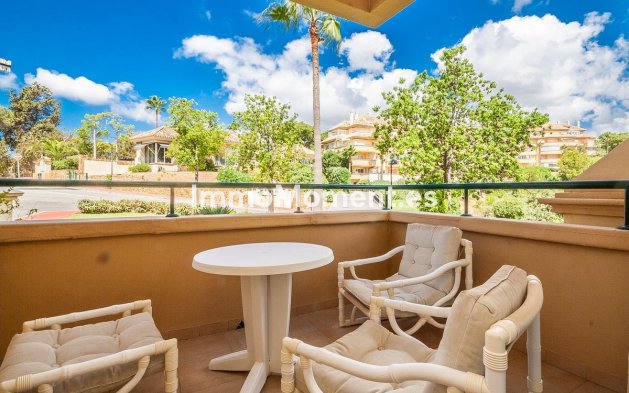Wiederverkauf - Wohnung - Marbella - Elviria