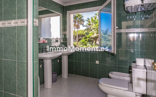 Resale - Villa - Marbella - Marbesa