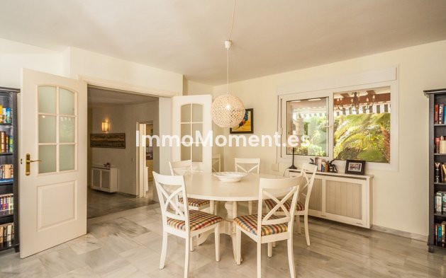 Resale - Villa - Marbella - Marbesa