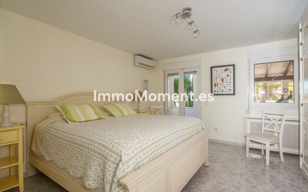 Resale - Villa - Marbella - Marbesa