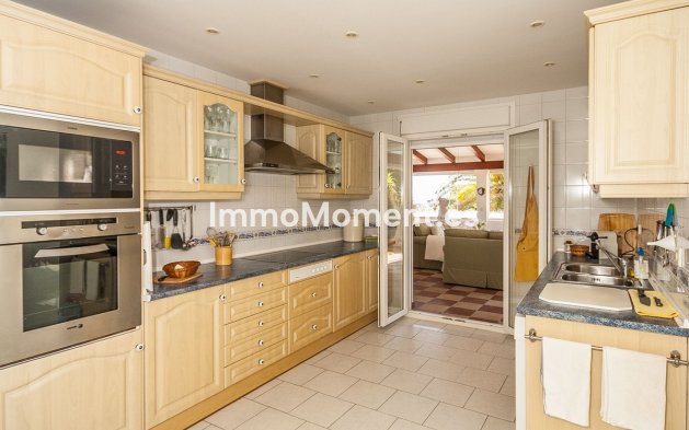 Resale - Villa - Marbella - Marbesa