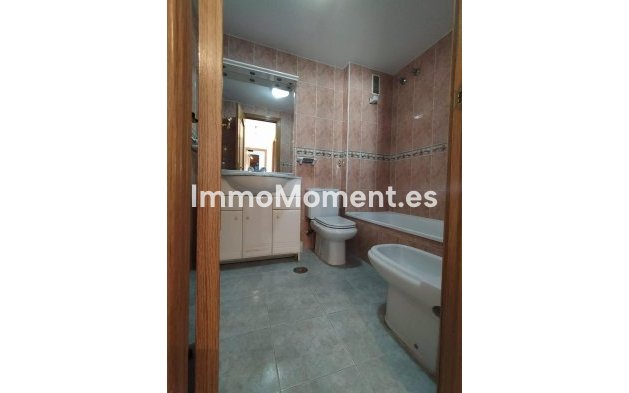 Resale - Apartment - Málaga