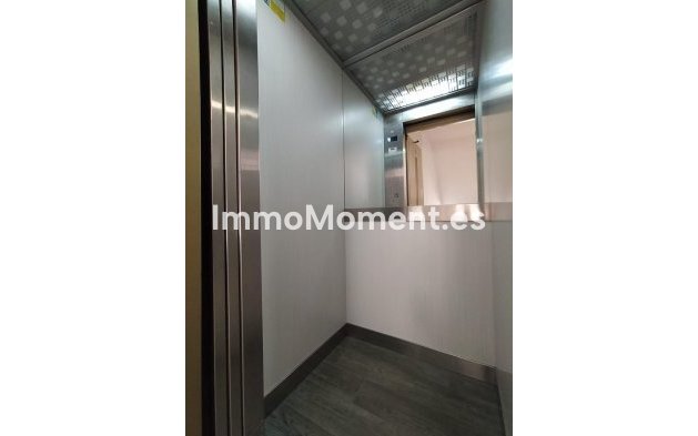 Resale - Apartment - Málaga